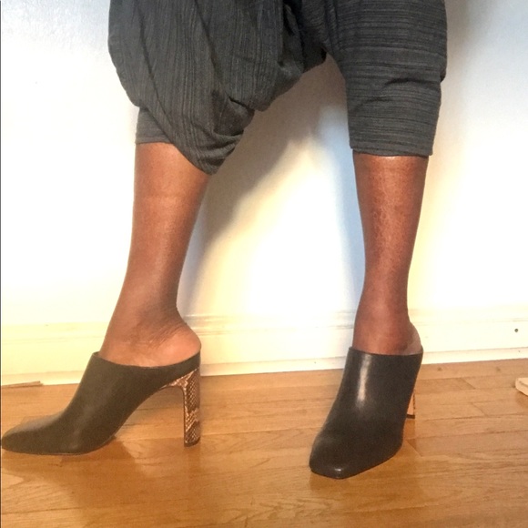 Dolce Vita Black Snake embossed heel Leather Mules - Picture 8 of 15